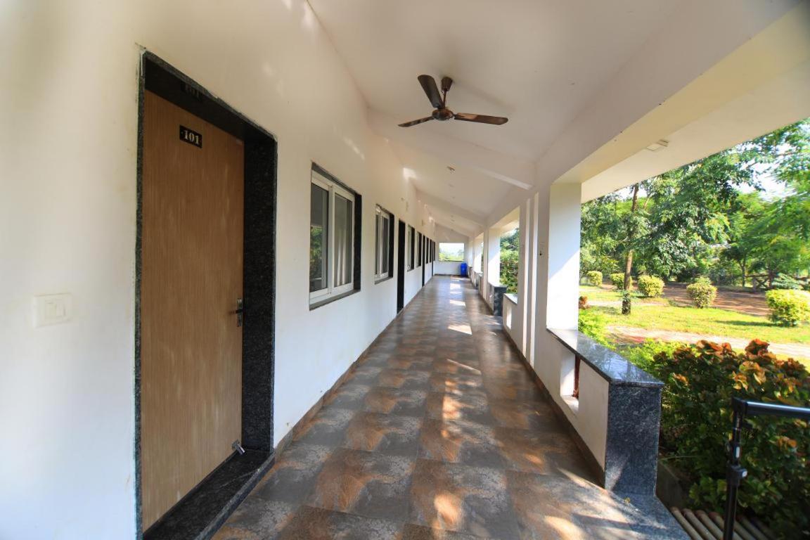 Nisarg Resort Jabalpur Exterior photo
